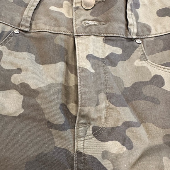Camo stretch pant - Picture 2 of 3
